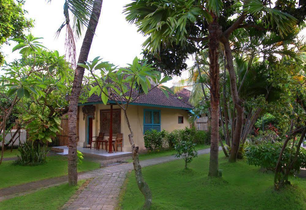 Budhi Beach Inn Kuta  Exterior photo